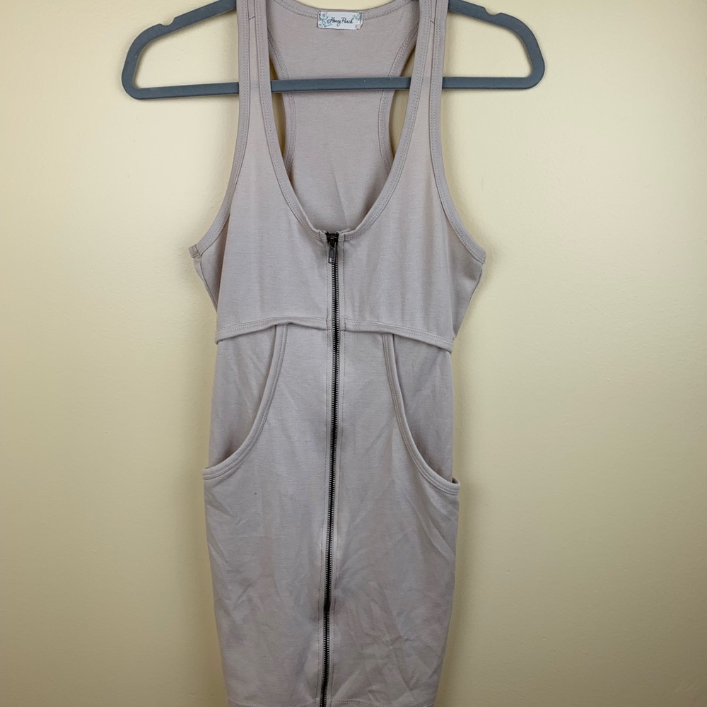 ♦️Honey Punch Zipper front body con dress